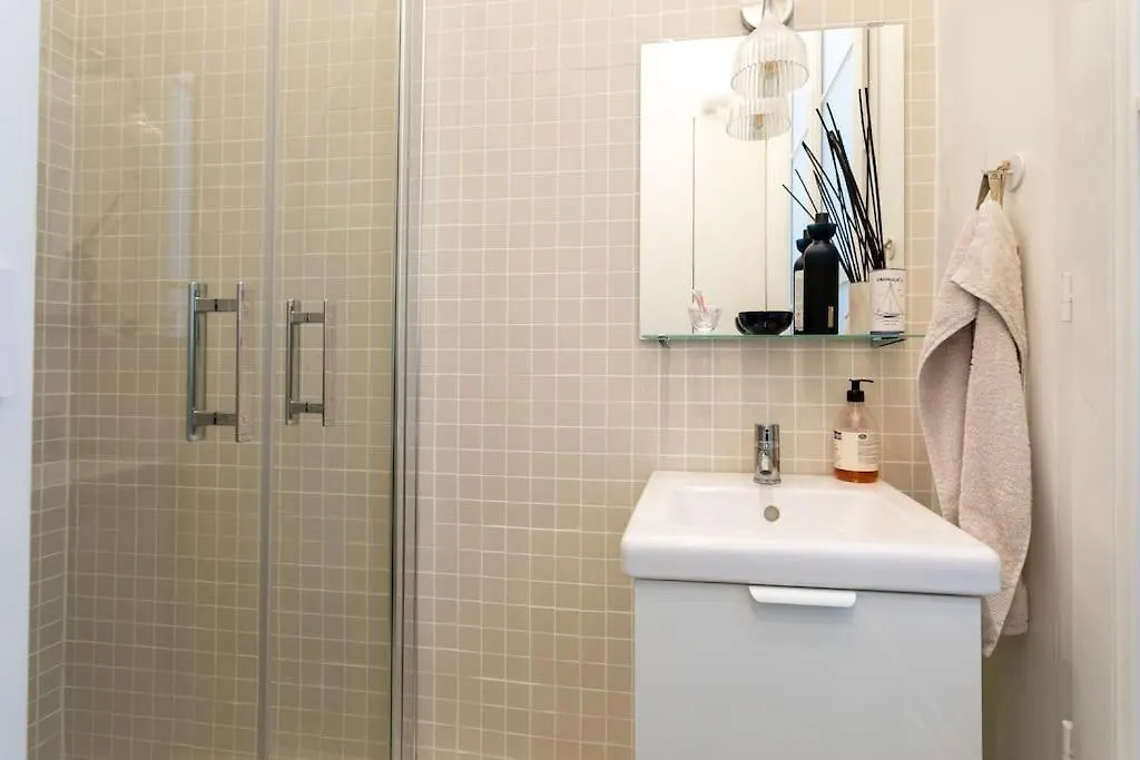 Chic Flat Place Des Vosges Paris Apartment