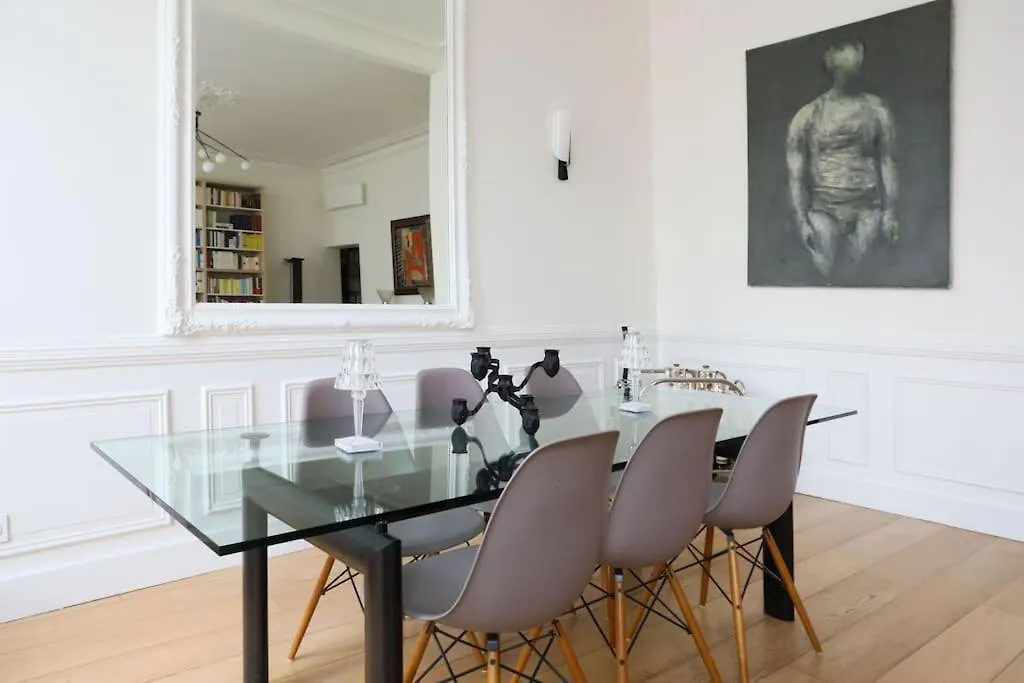 Chic Flat Place Des Vosges Paris