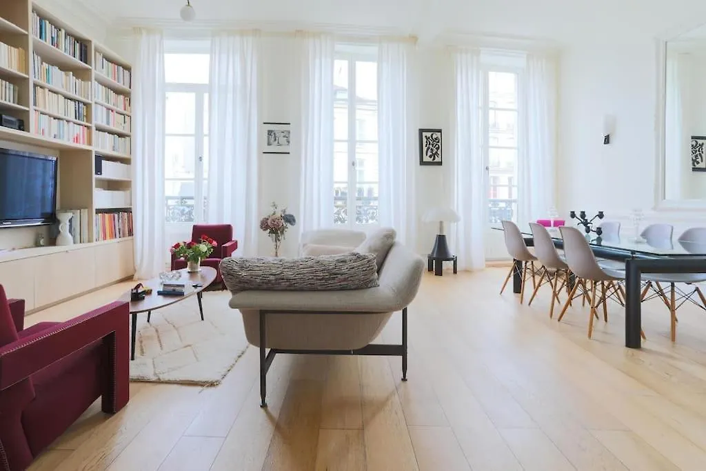 Apartment Chic Flat Place Des Vosges Paris